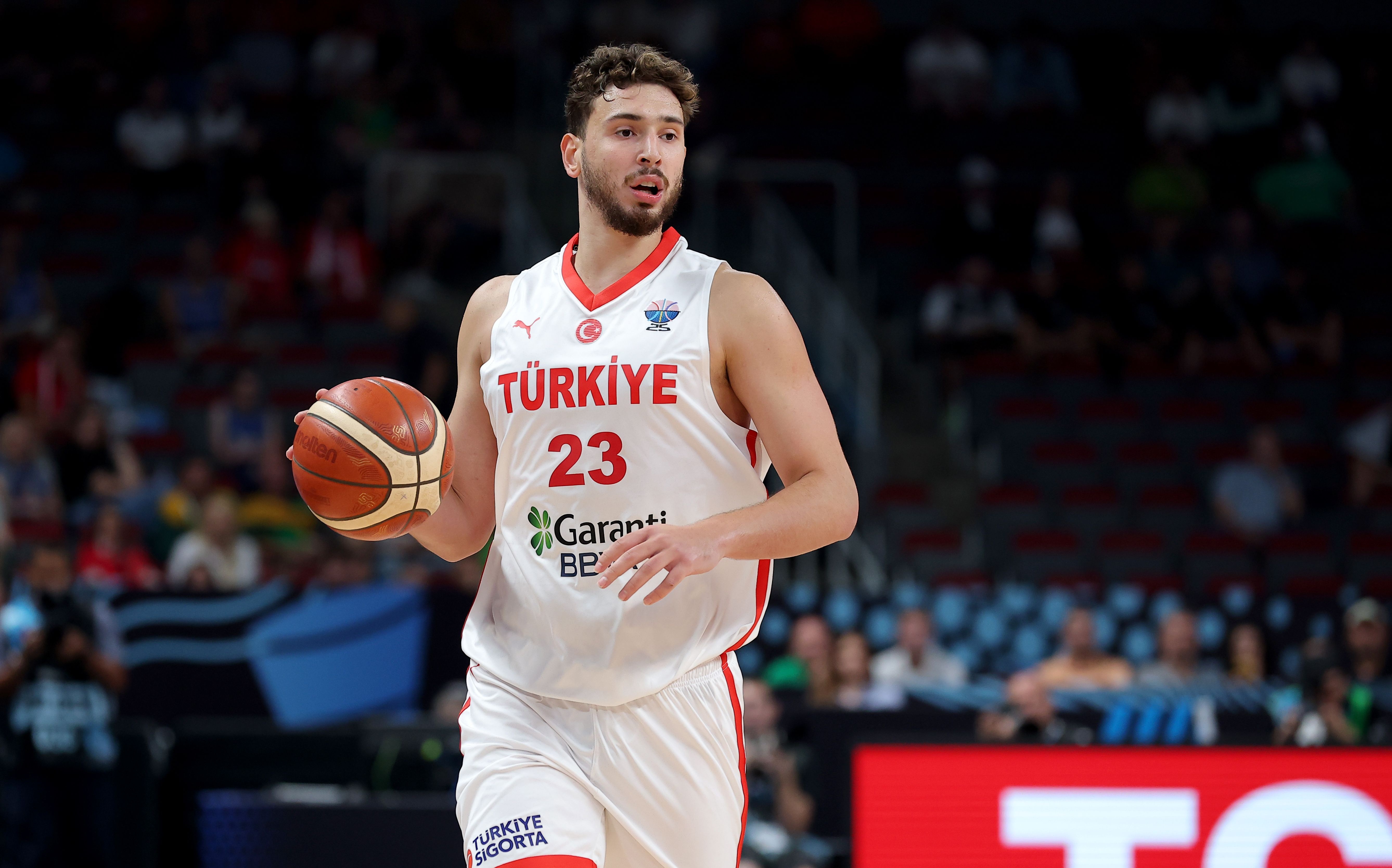 亿万28-鲁迪：我不惊讶申京的优异表现 他像高大控卫打球很聪明