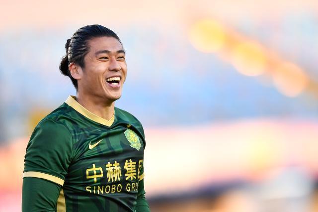 亿万28官网-【中超】张玉宁传射阿德本罗双响 国安4比1胜广州队